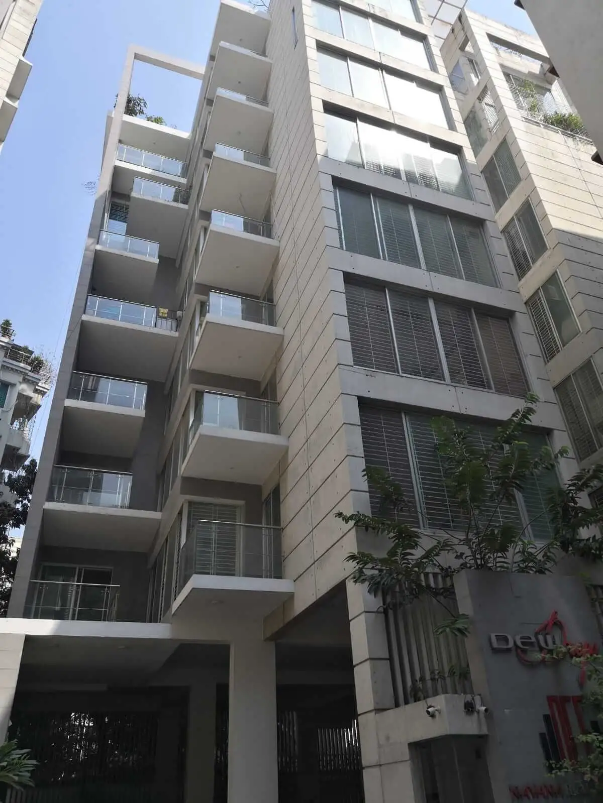 Villa on Hollywood Boulevard