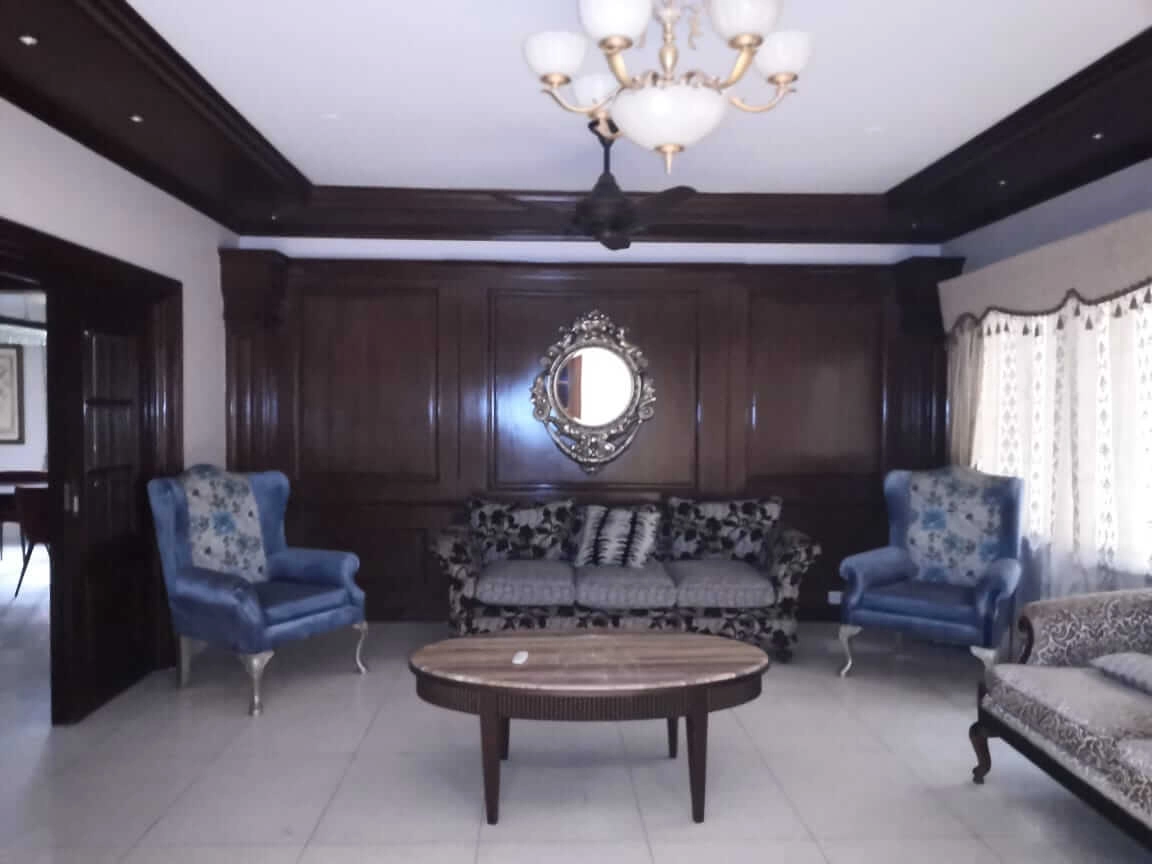 Villa on Hollywood Boulevard