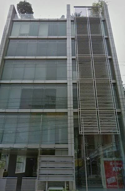 Villa on Hollywood Boulevard