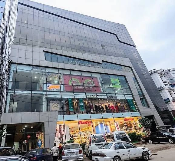 Villa on Hollywood Boulevard