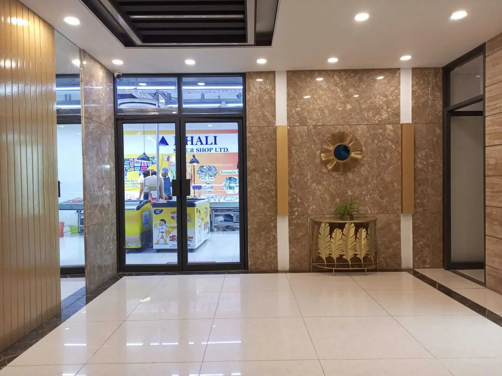 Villa on Hollywood Boulevard