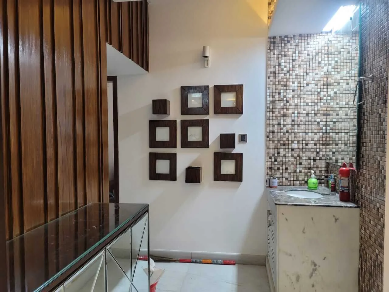 Villa on Hollywood Boulevard