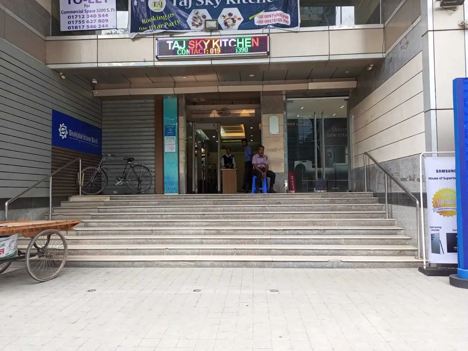 Villa on Hollywood Boulevard