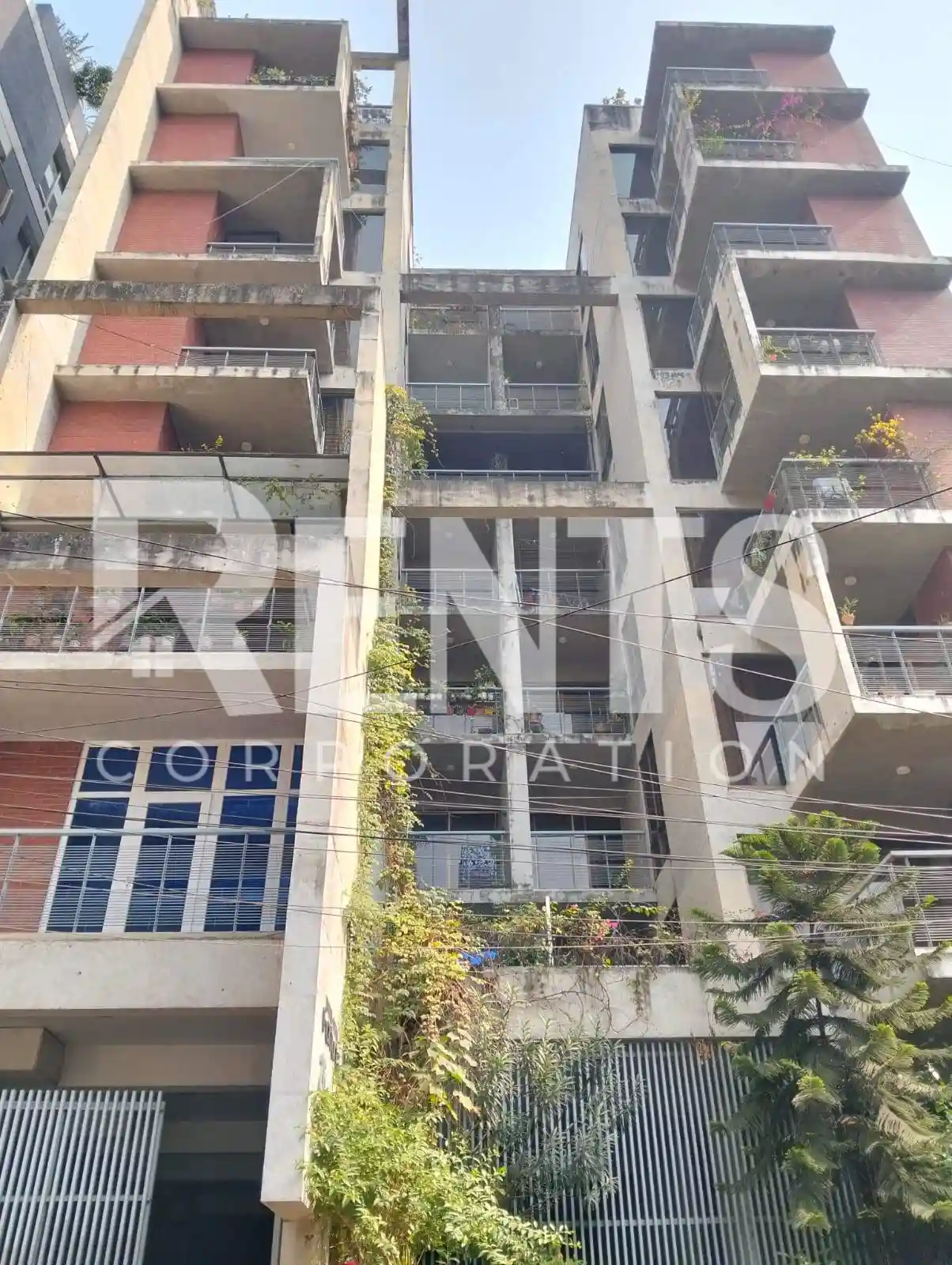 Villa on Hollywood Boulevard