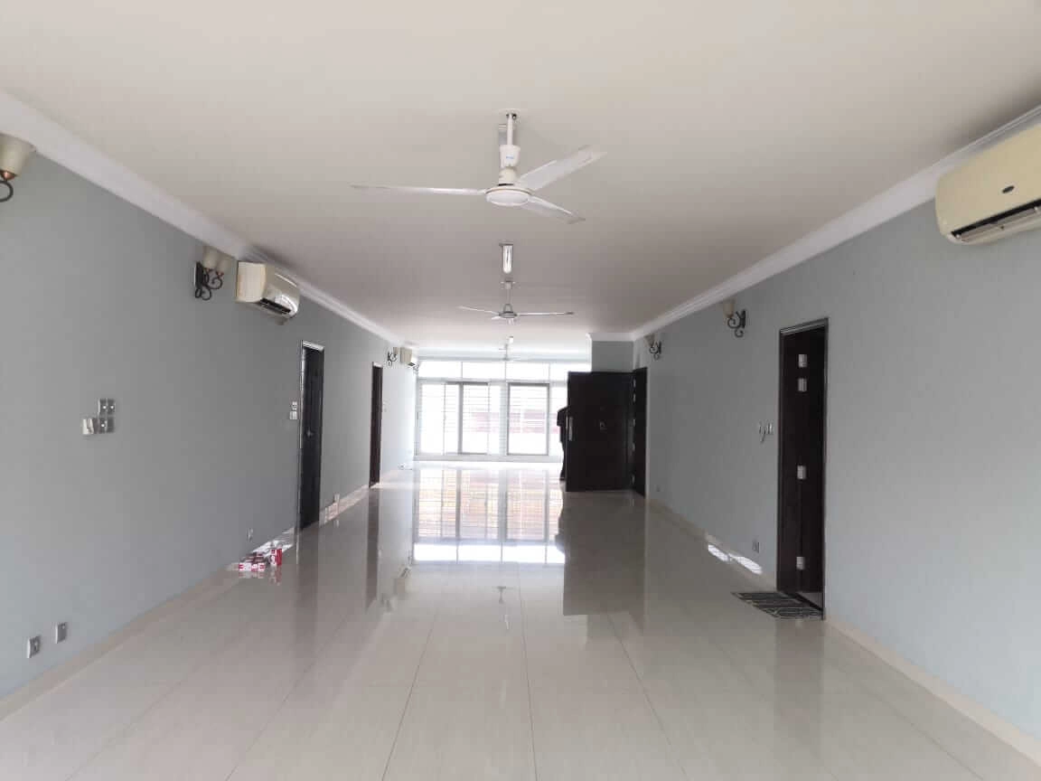 Villa on Hollywood Boulevard