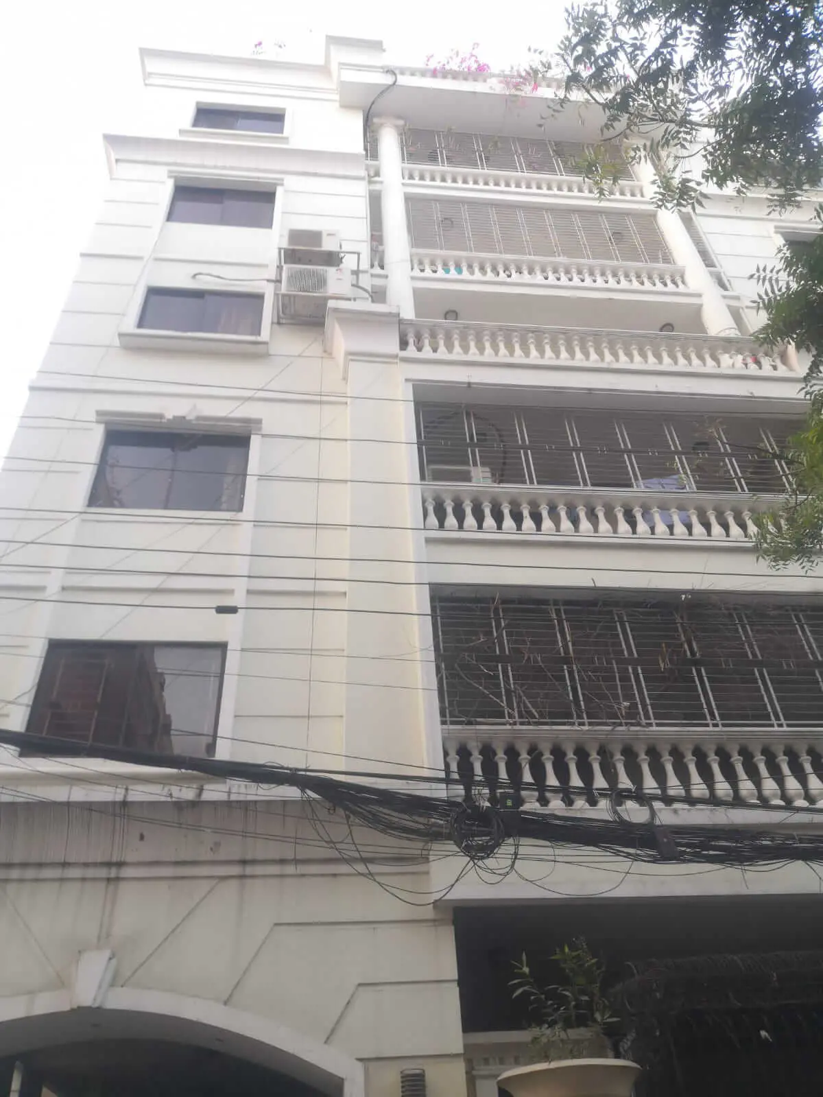 Villa on Hollywood Boulevard