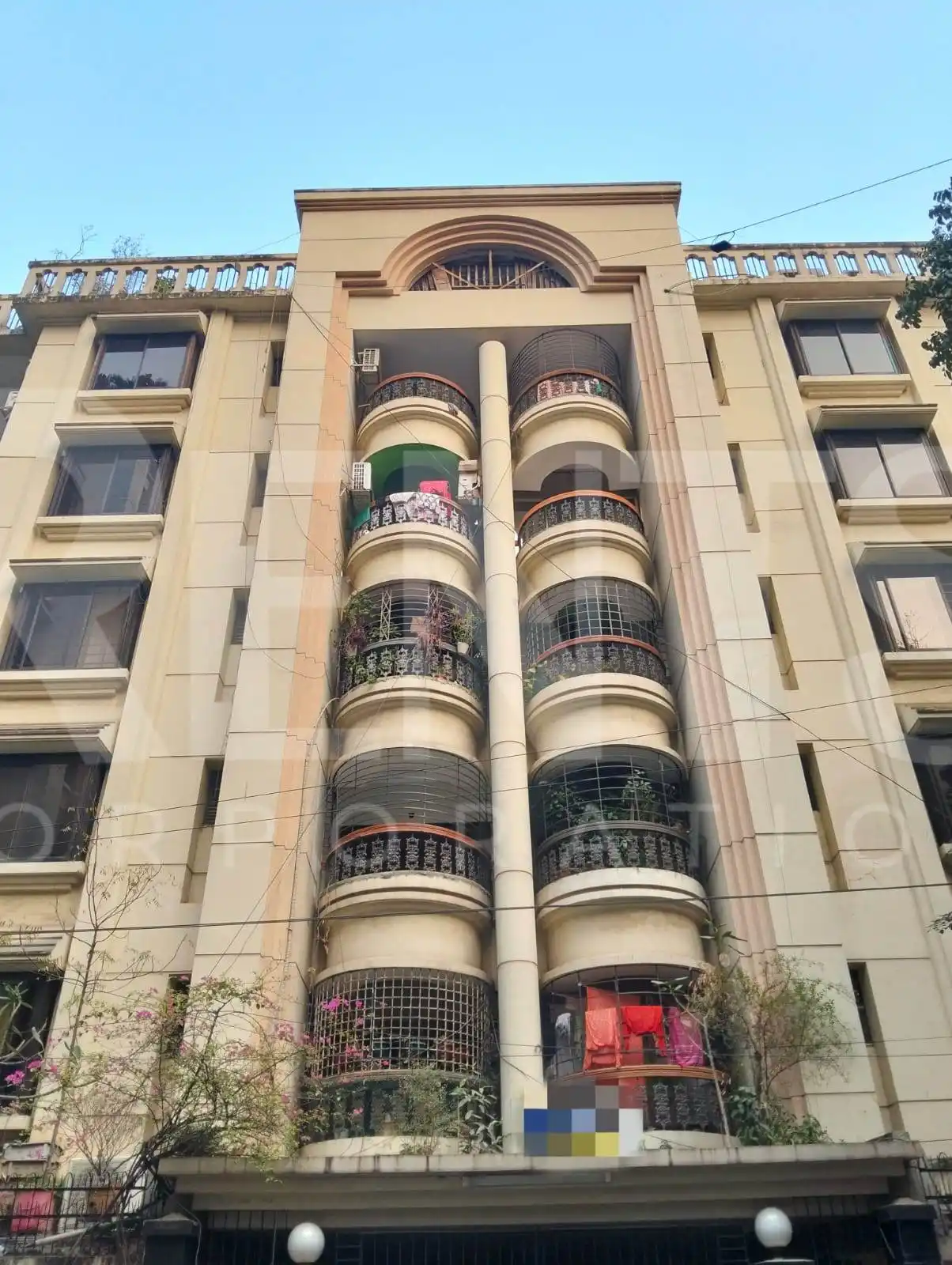 Villa on Hollywood Boulevard