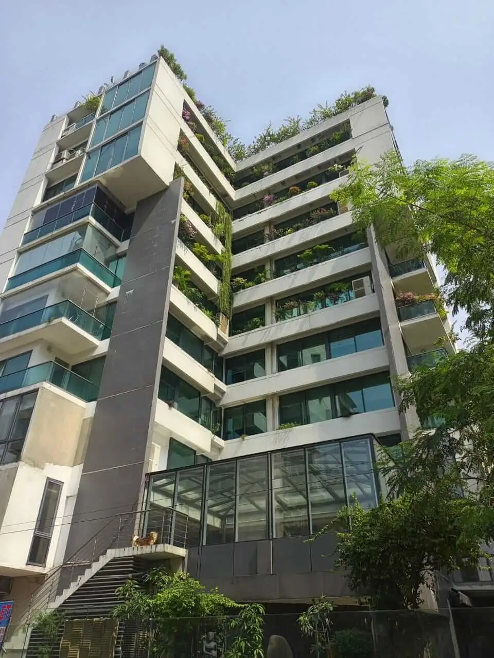 Villa on Hollywood Boulevard