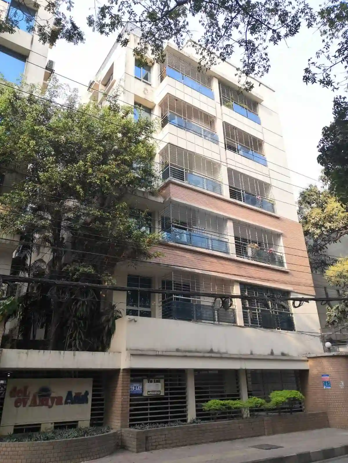 Villa on Hollywood Boulevard