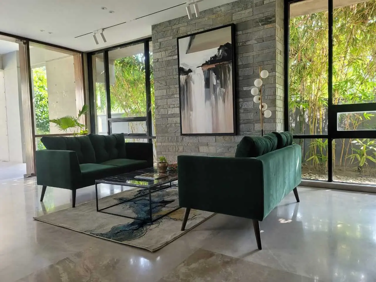 Villa on Hollywood Boulevard