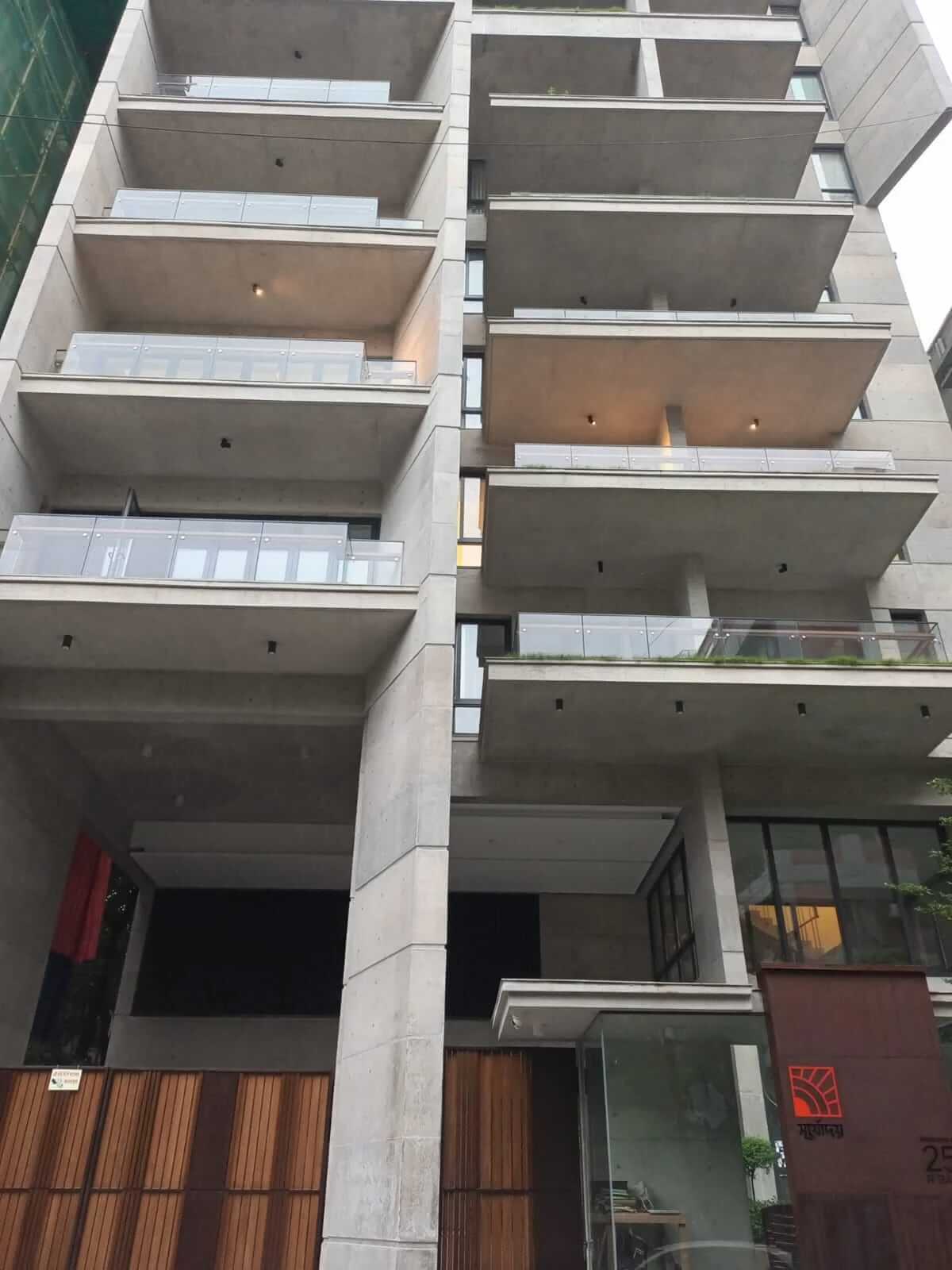 Villa on Hollywood Boulevard