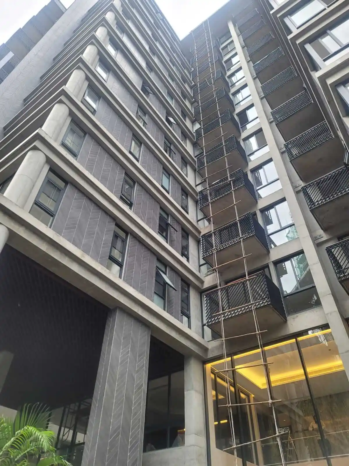 Villa on Hollywood Boulevard