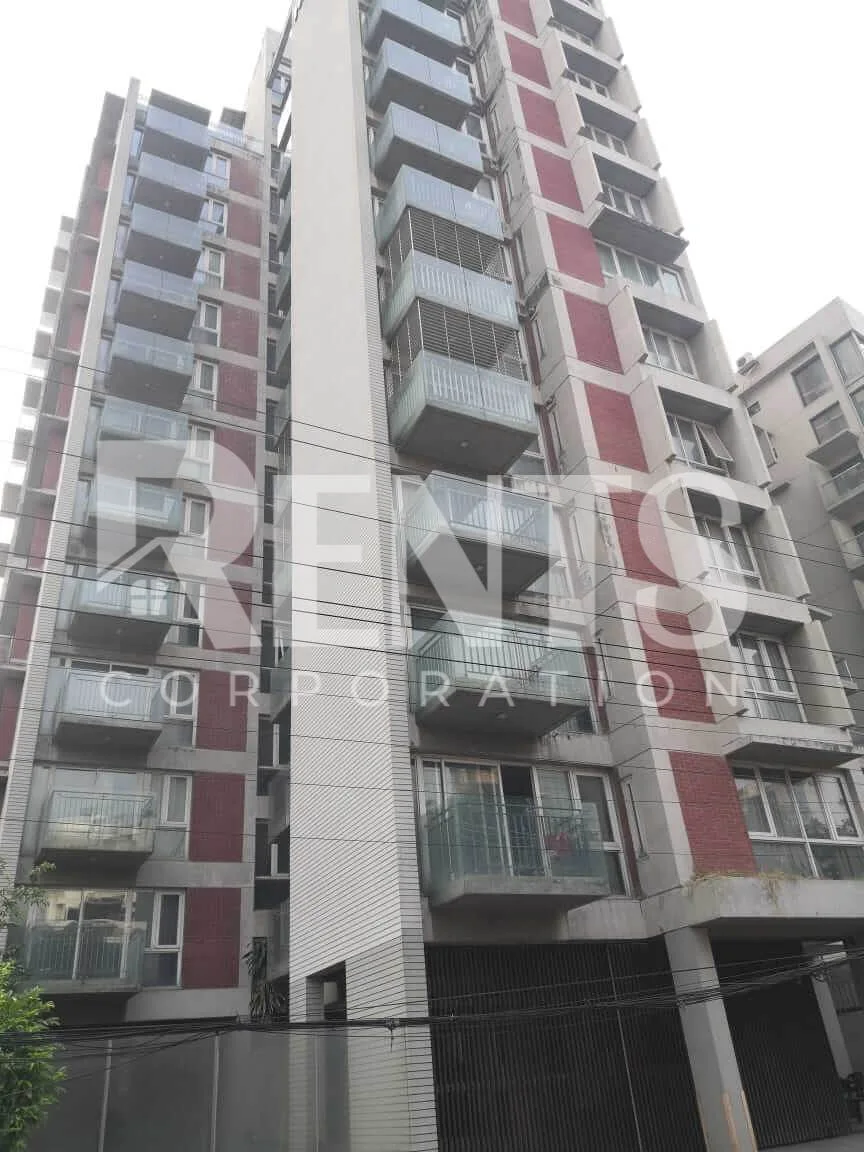 Villa on Hollywood Boulevard