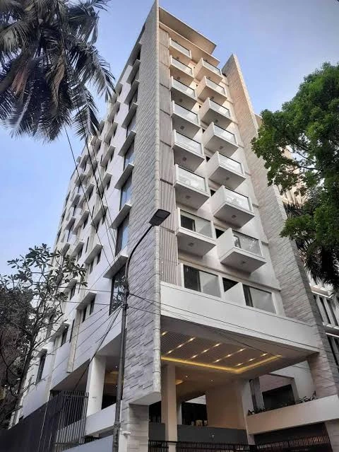 Villa on Hollywood Boulevard