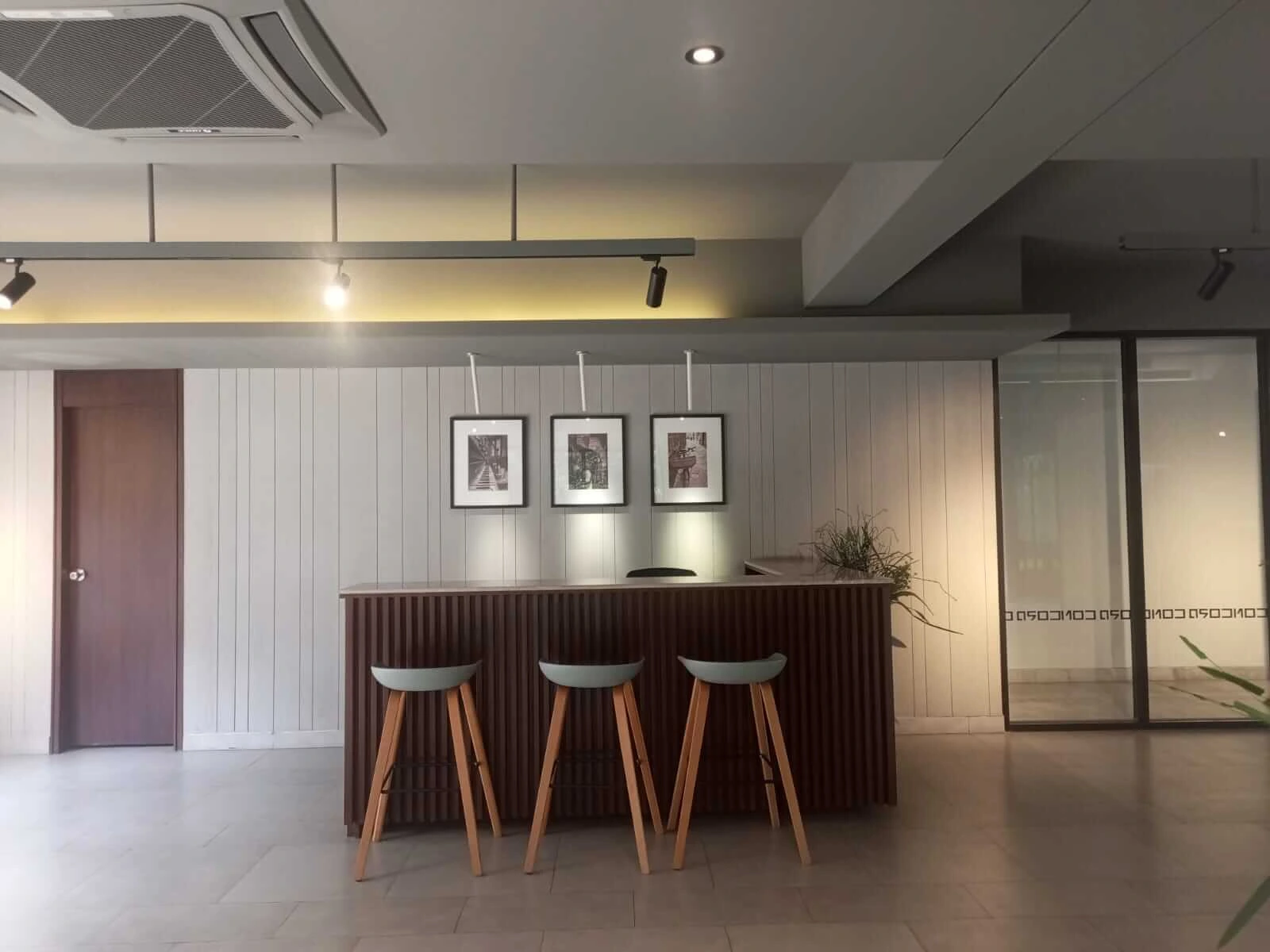 Villa on Hollywood Boulevard