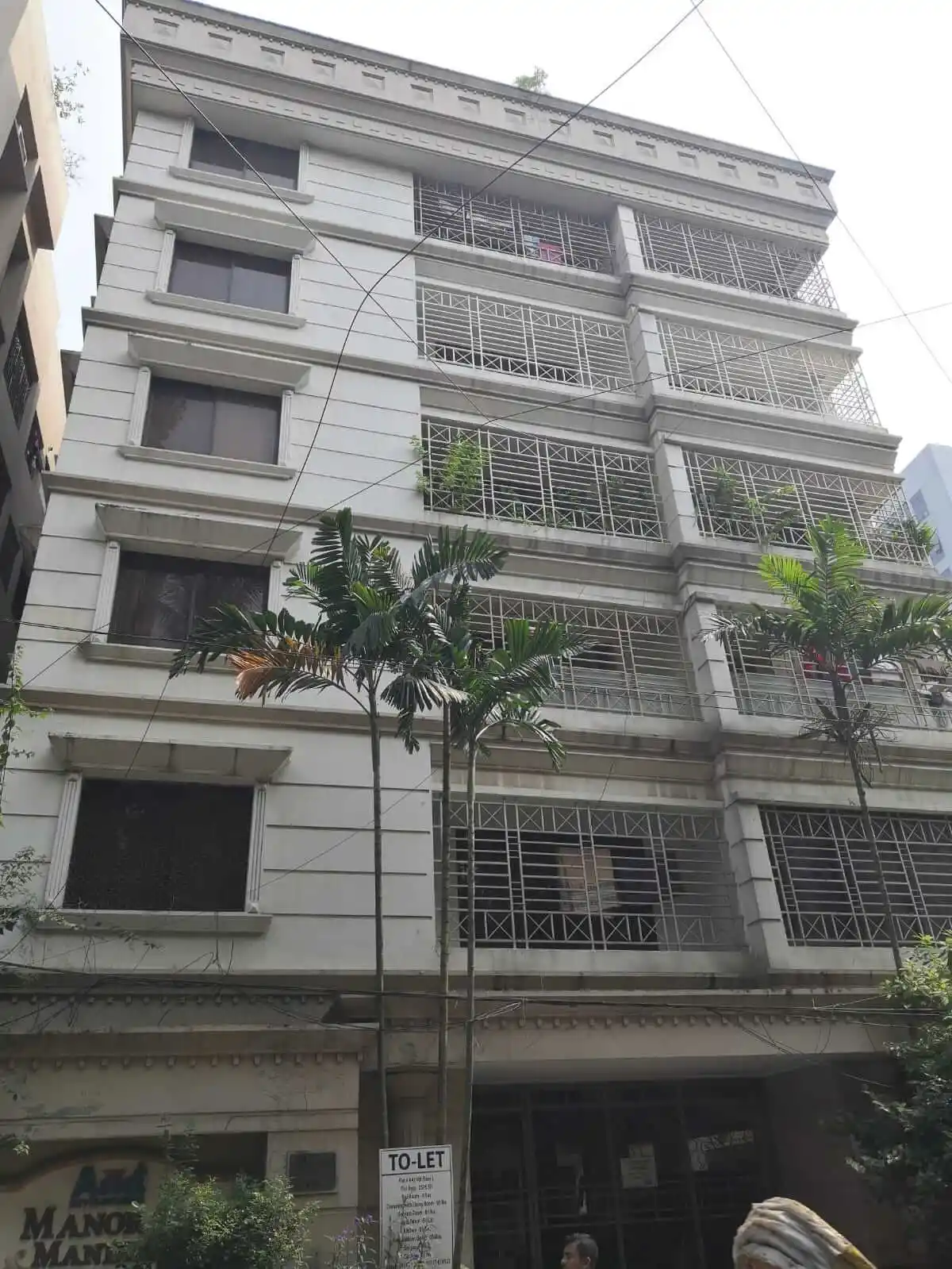 Villa on Hollywood Boulevard