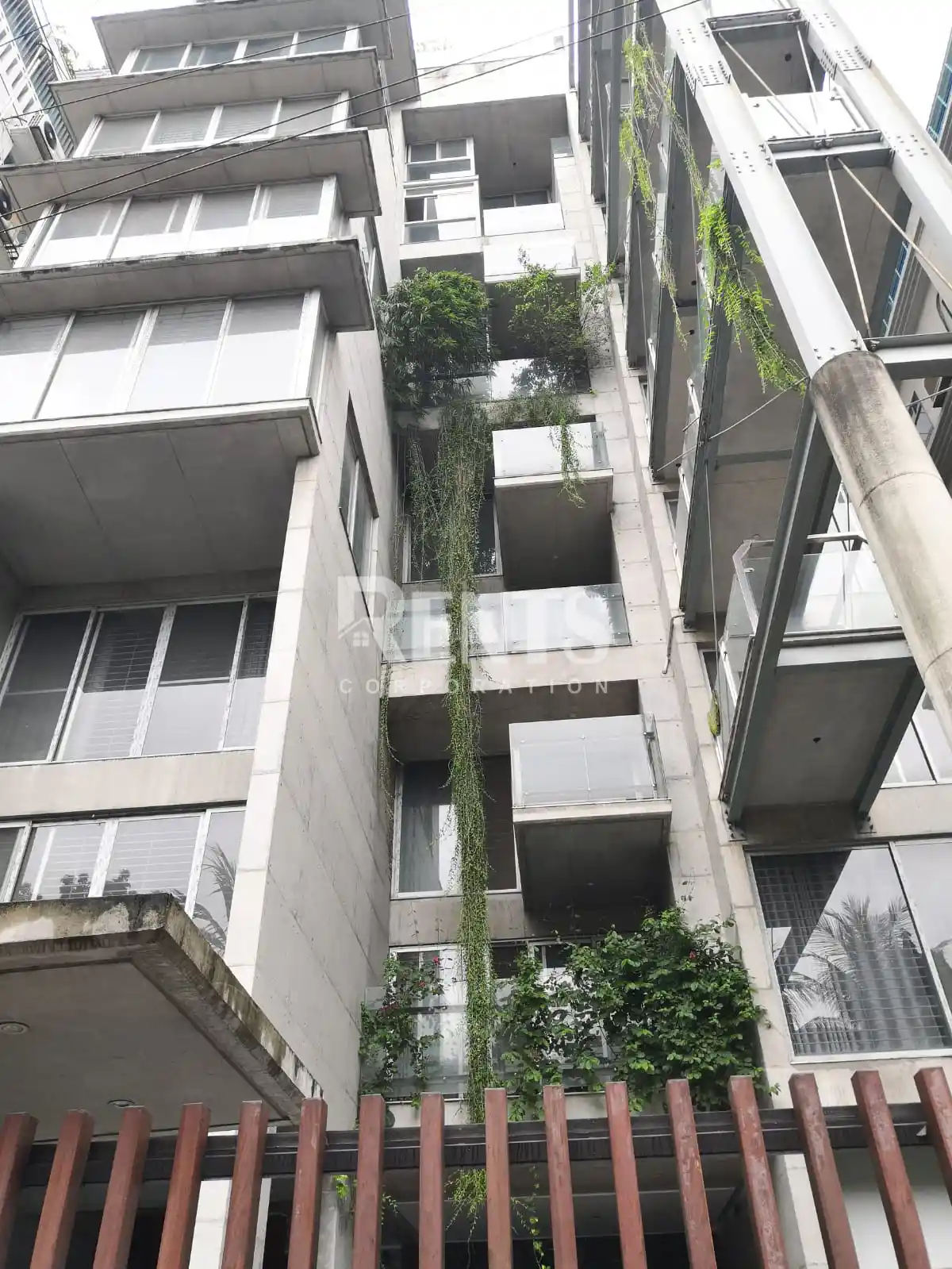 Villa on Hollywood Boulevard