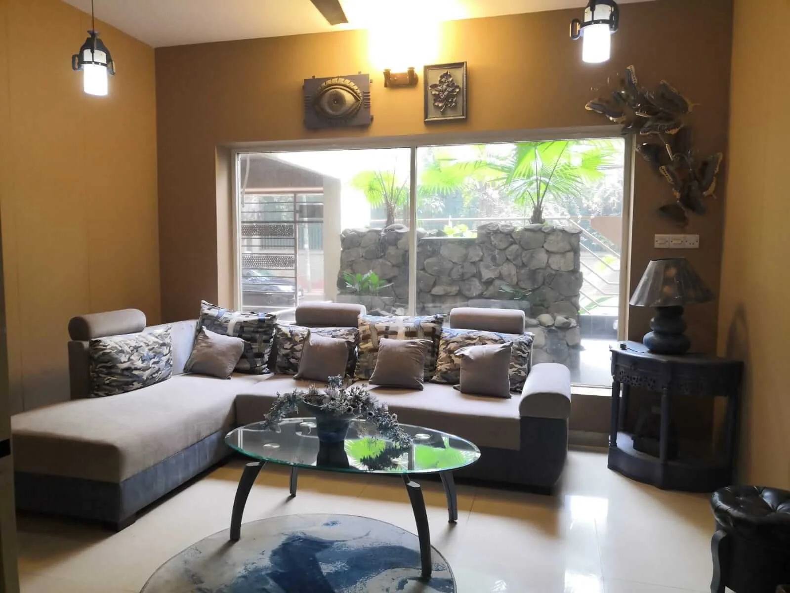 Villa on Hollywood Boulevard