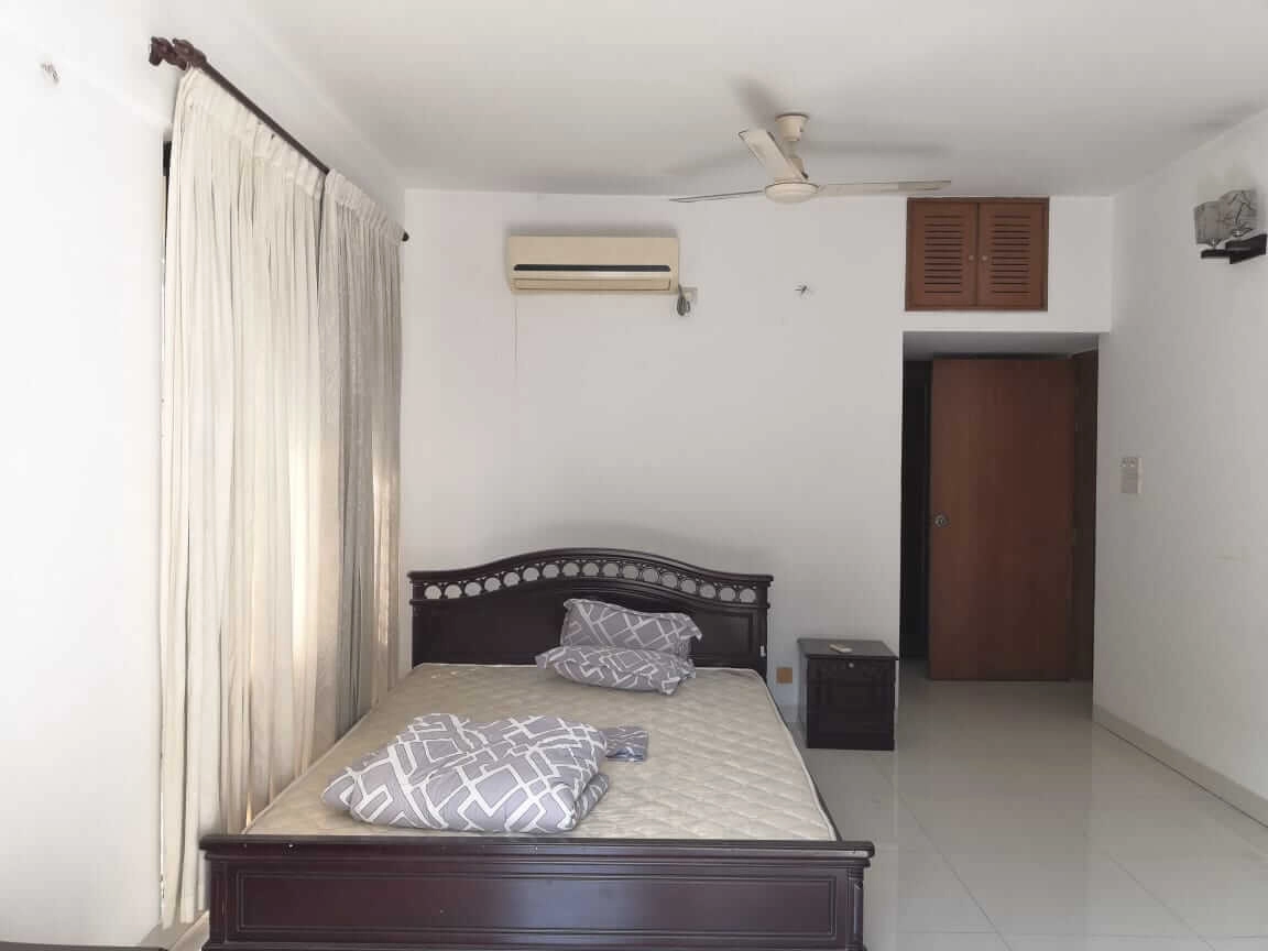 Villa on Hollywood Boulevard