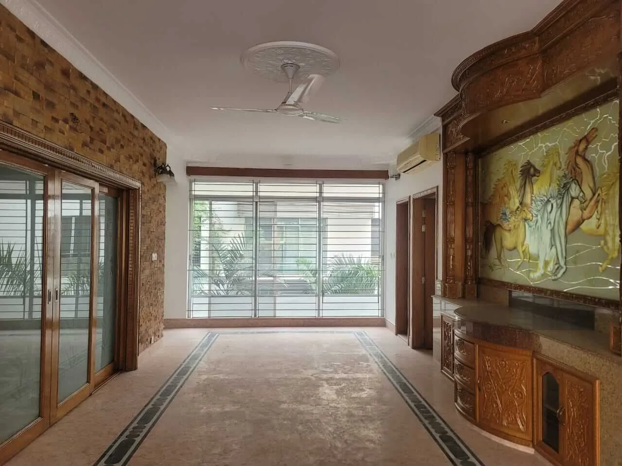 Villa on Hollywood Boulevard