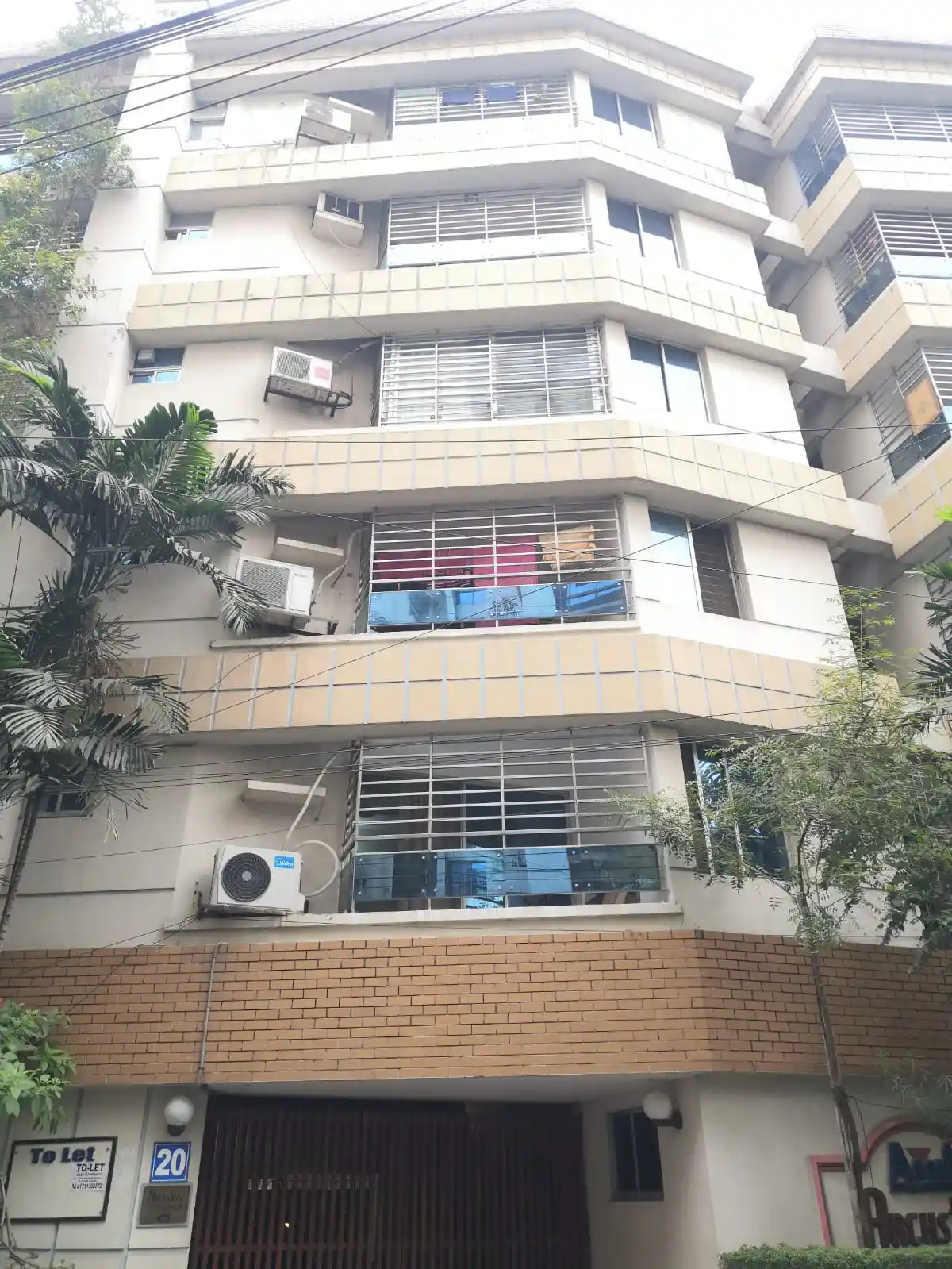 Villa on Hollywood Boulevard