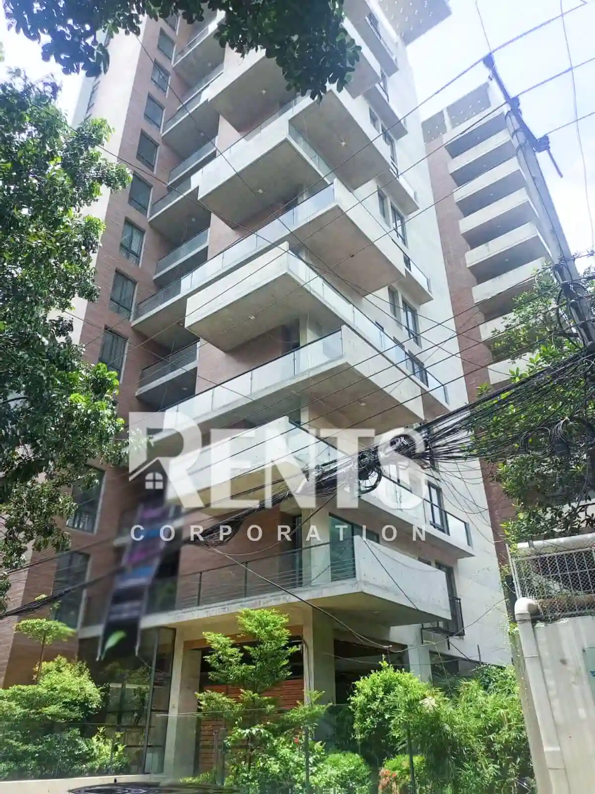 Villa on Hollywood Boulevard