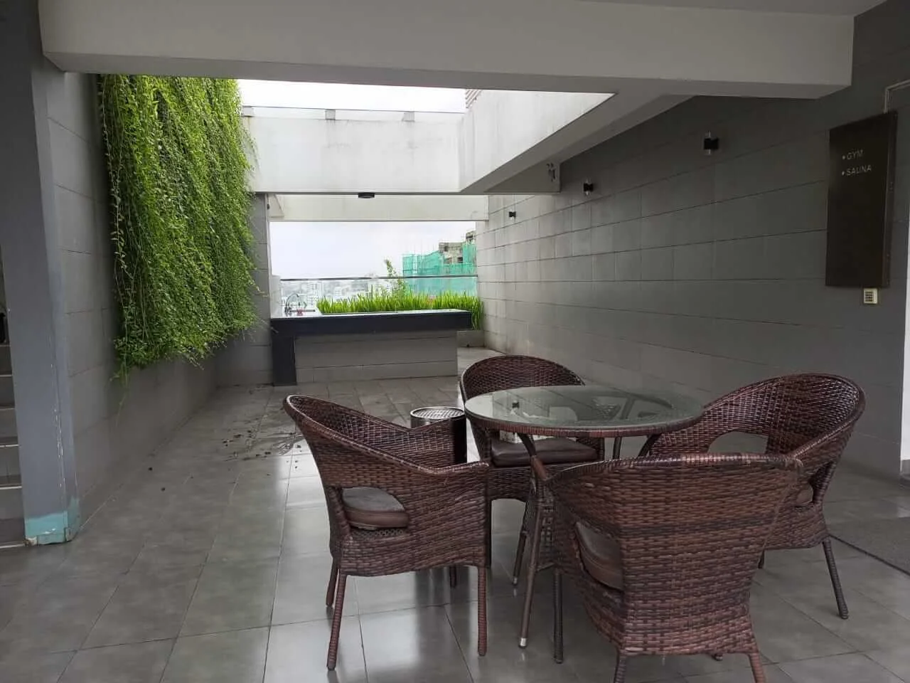 Villa on Hollywood Boulevard