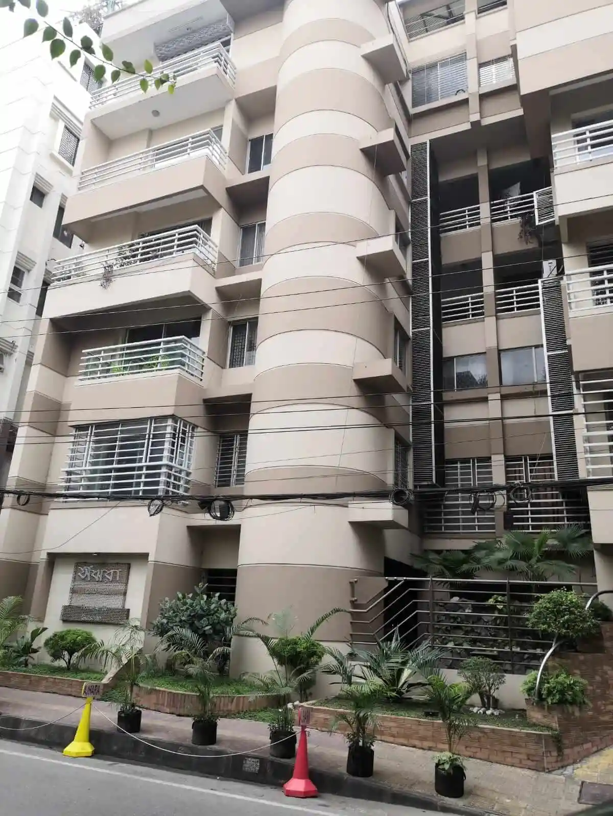 Villa on Hollywood Boulevard