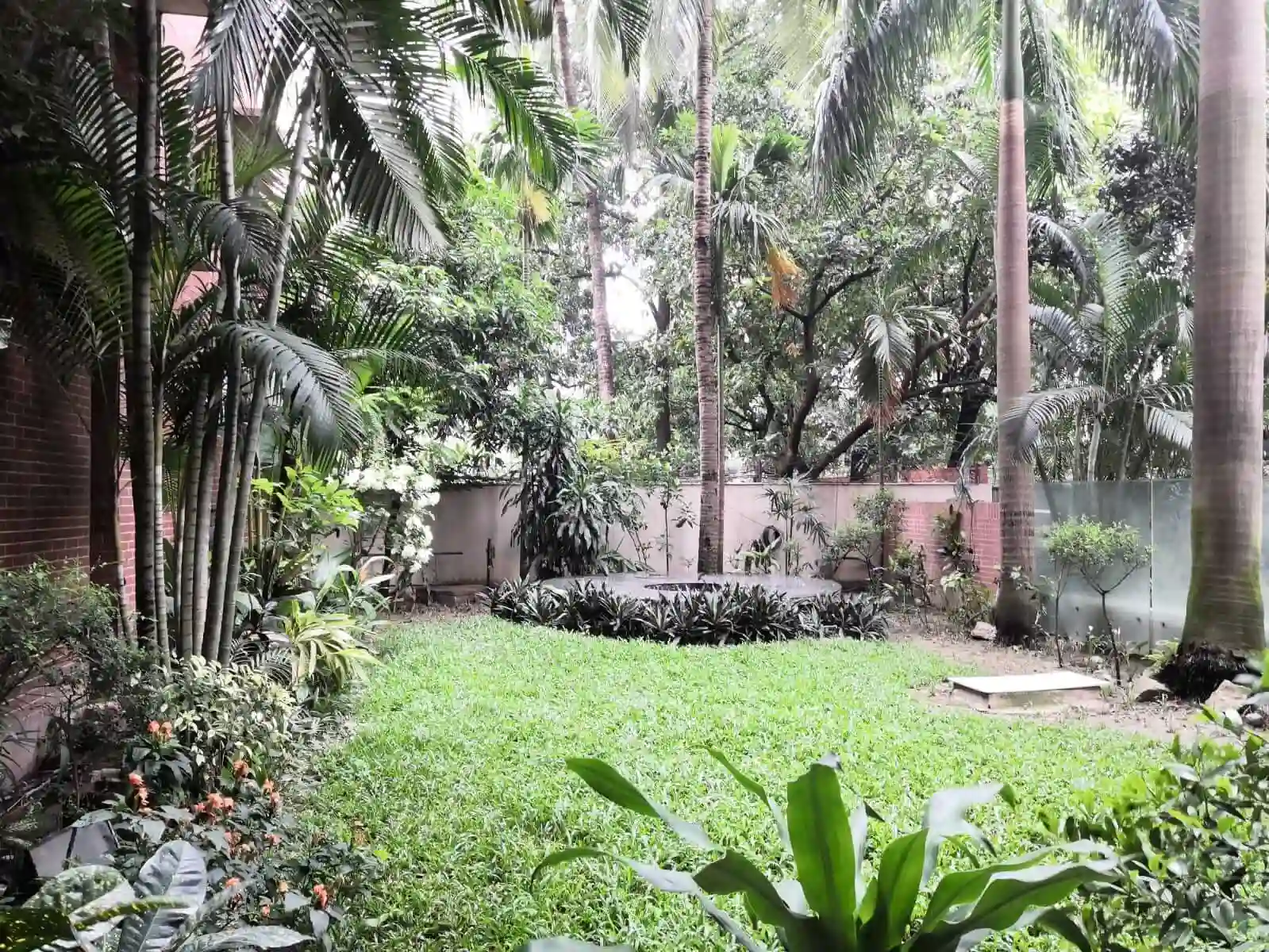 Villa on Hollywood Boulevard