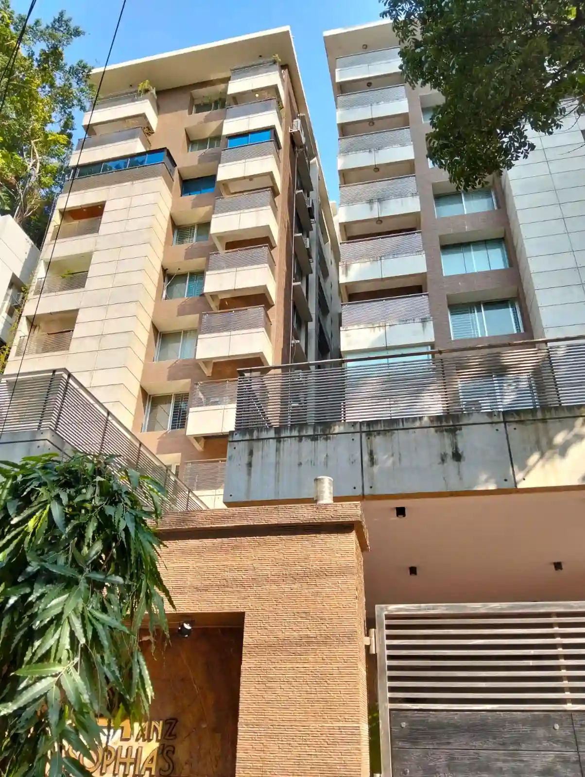 Villa on Hollywood Boulevard