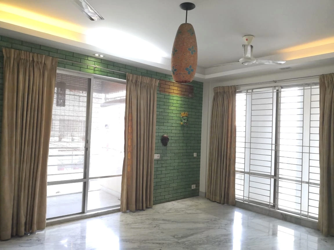 Villa on Hollywood Boulevard