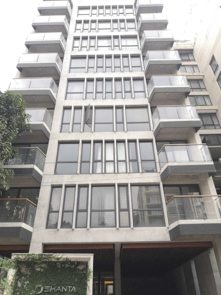 Villa on Hollywood Boulevard