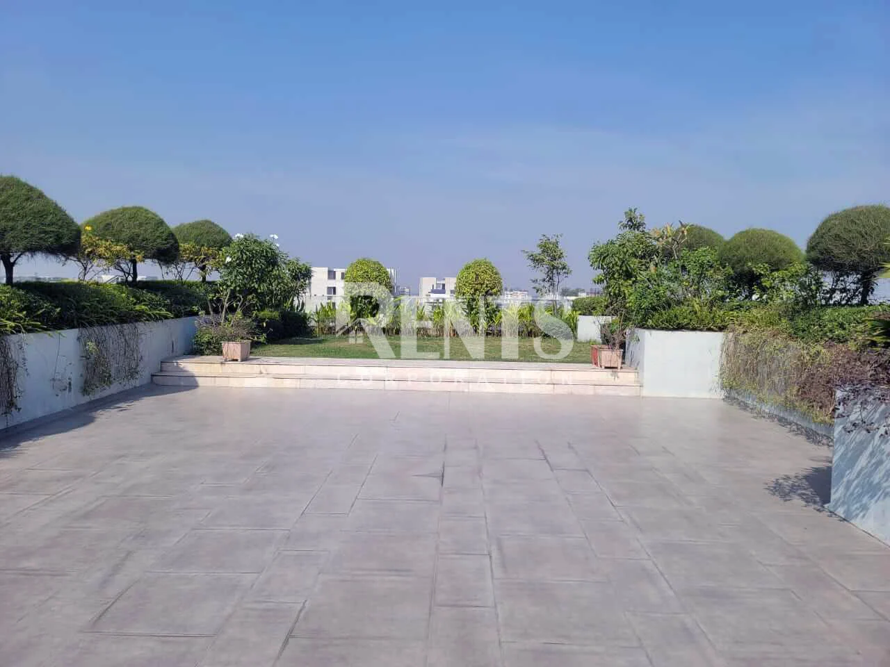 Villa on Hollywood Boulevard