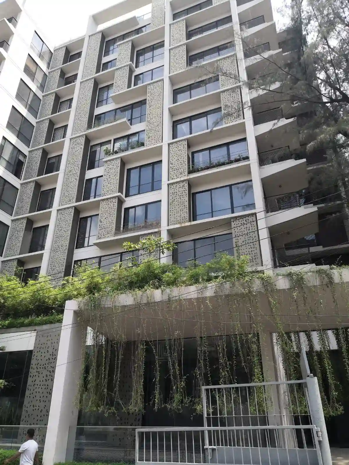 Villa on Hollywood Boulevard