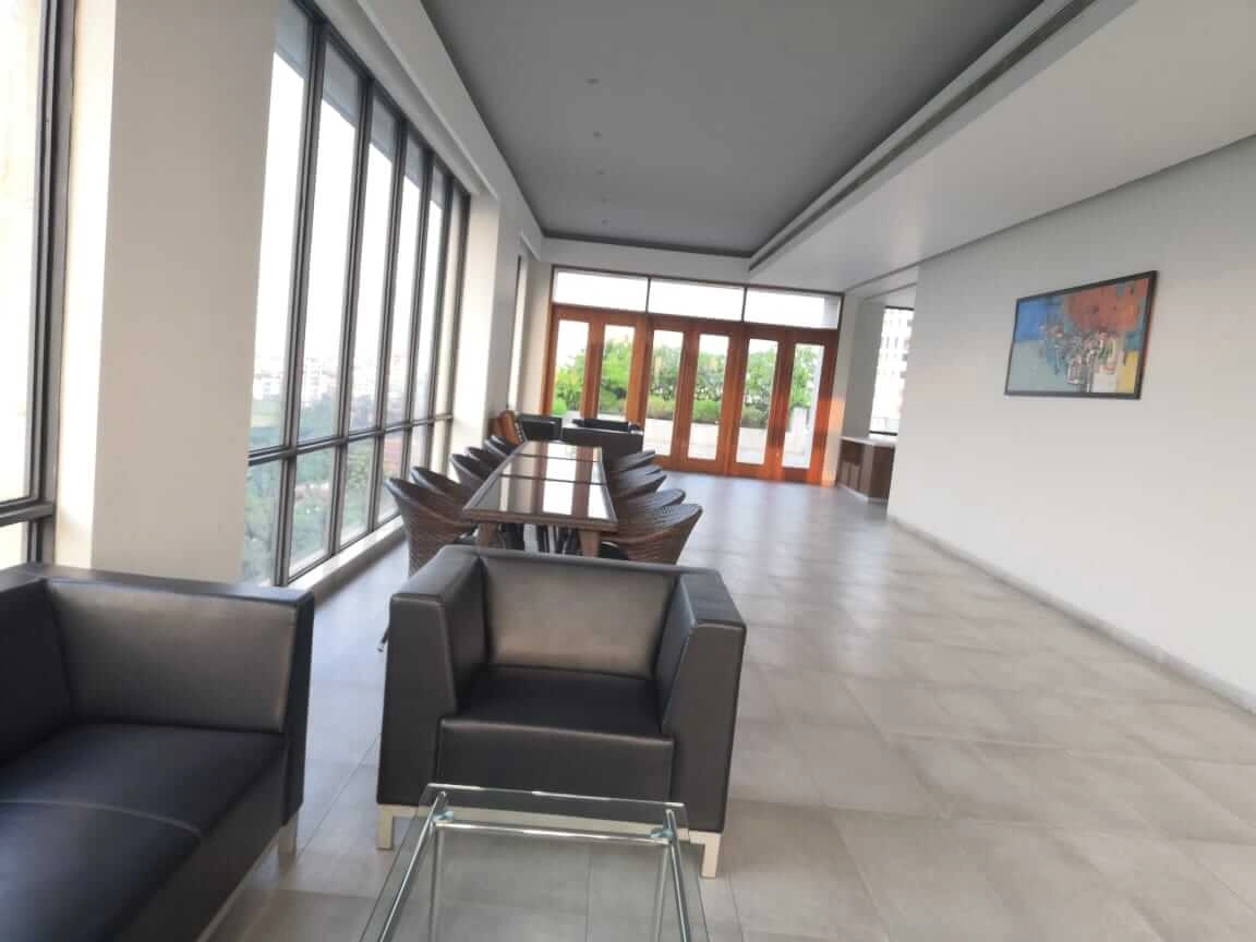 Villa on Hollywood Boulevard