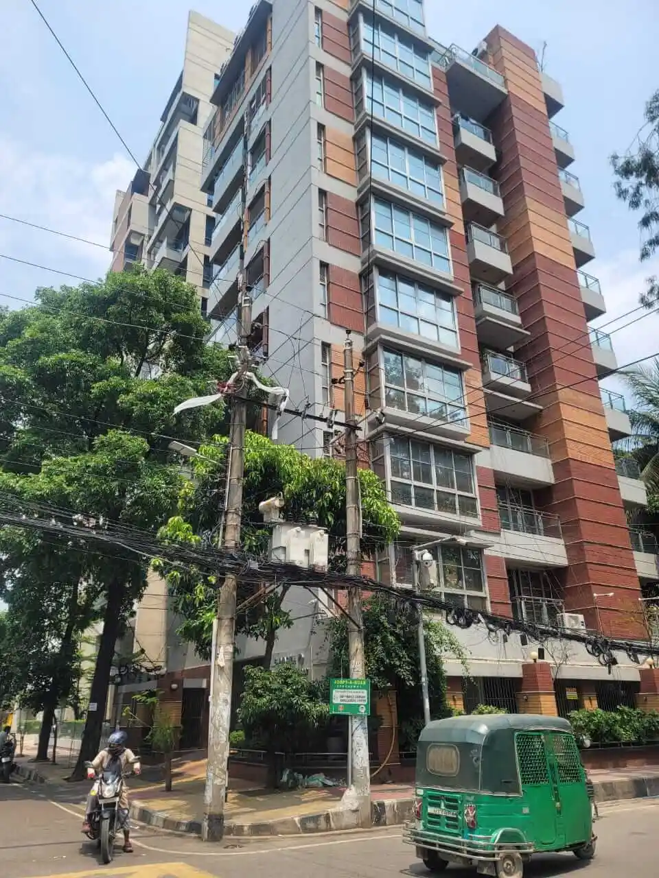 Villa on Hollywood Boulevard