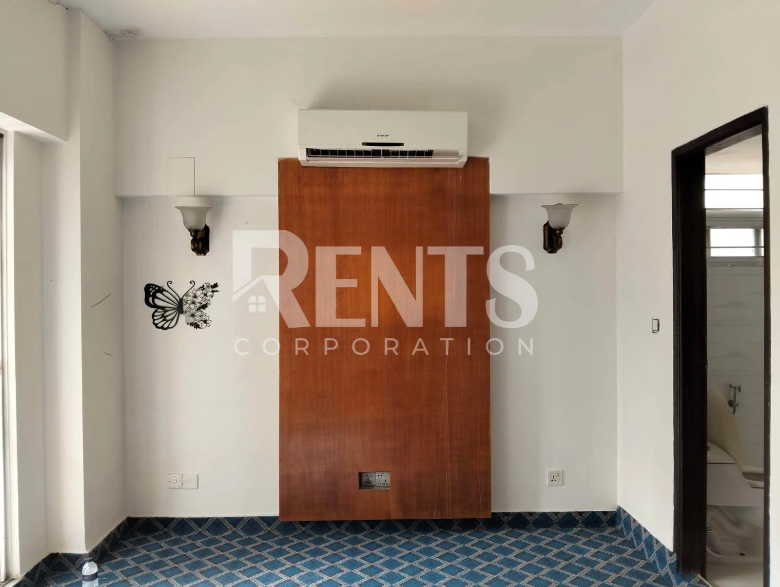 Villa on Hollywood Boulevard