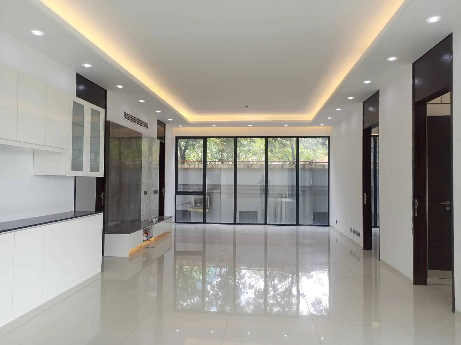 Villa on Hollywood Boulevard