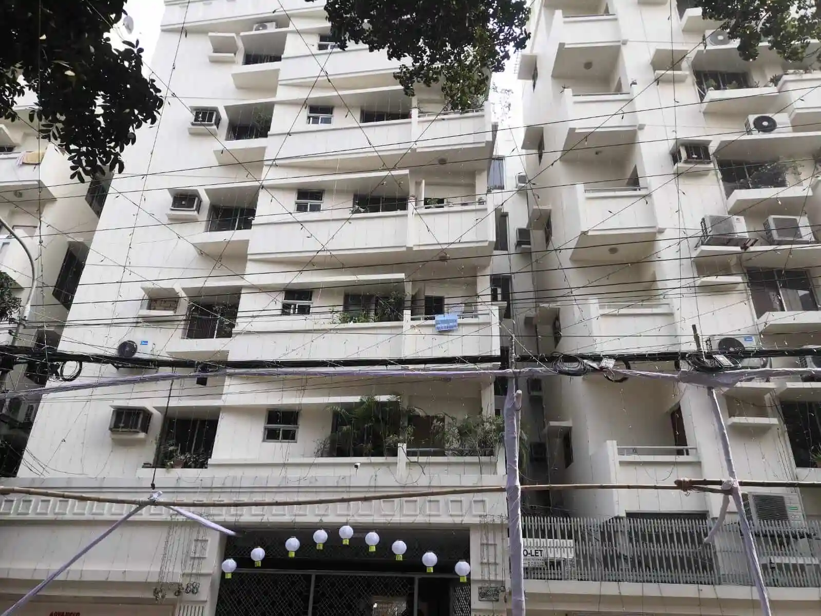 Villa on Hollywood Boulevard