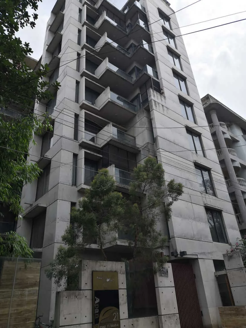 Villa on Hollywood Boulevard