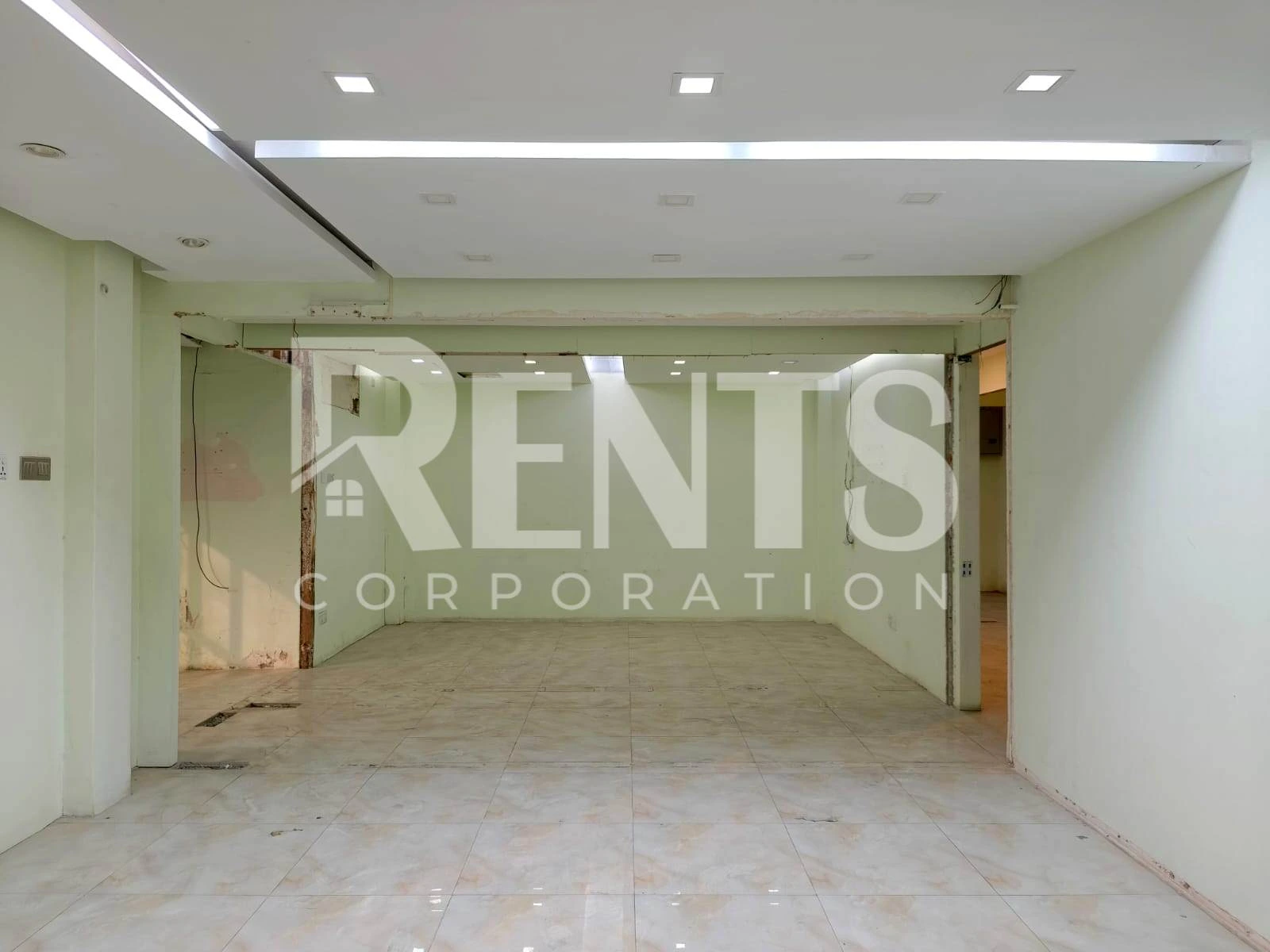 Villa on Hollywood Boulevard