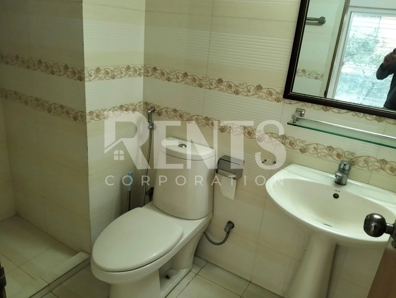 Villa on Hollywood Boulevard