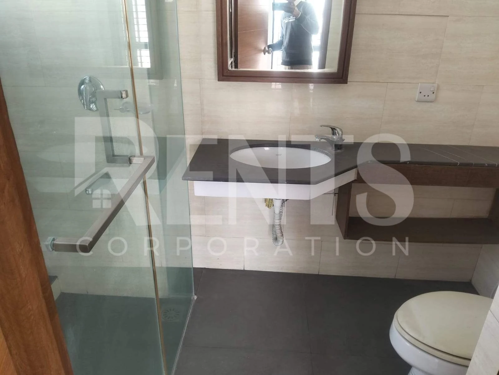 Villa on Hollywood Boulevard