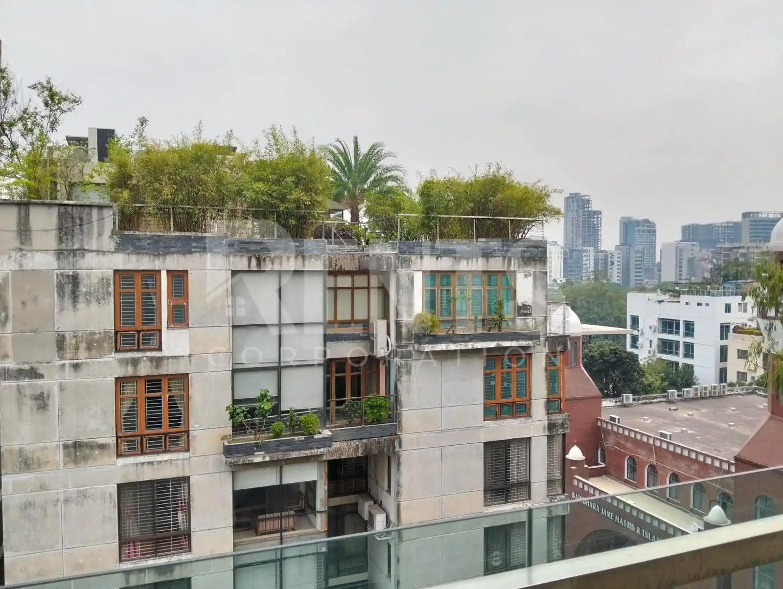 Villa on Hollywood Boulevard