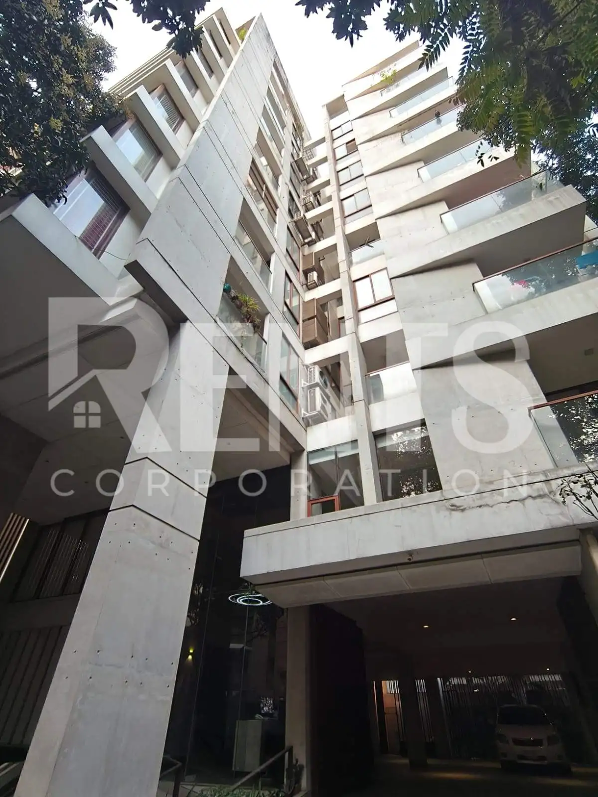 Villa on Hollywood Boulevard