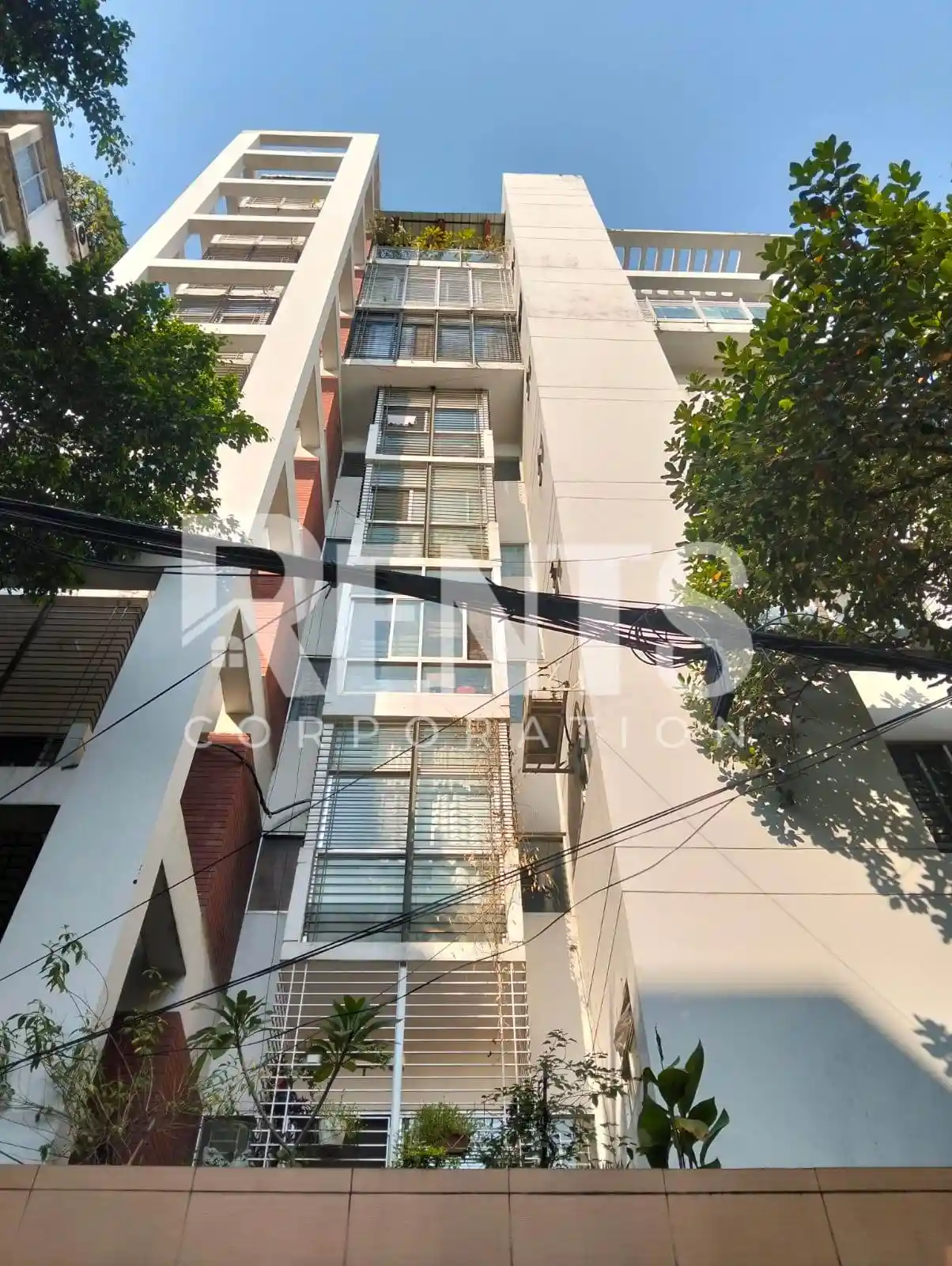 Villa on Hollywood Boulevard