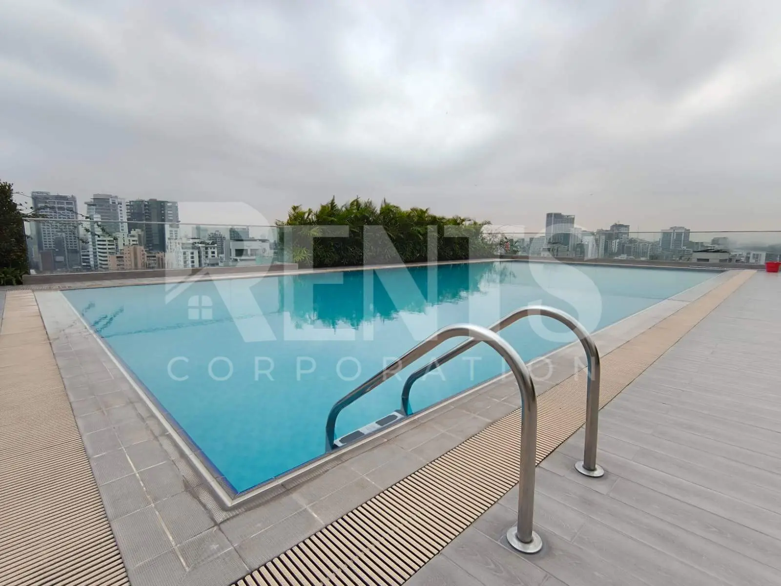 Villa on Hollywood Boulevard