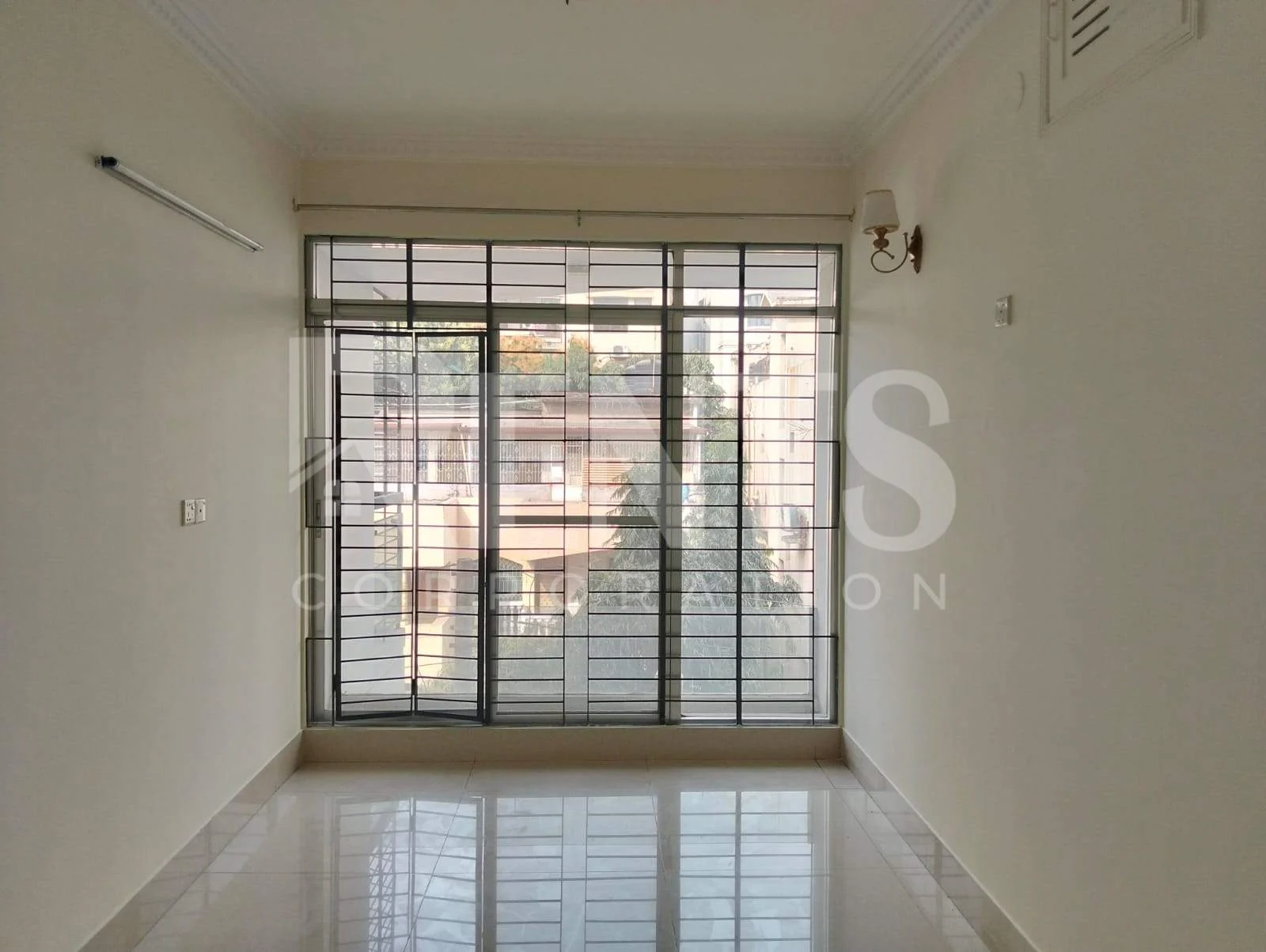 Villa on Hollywood Boulevard