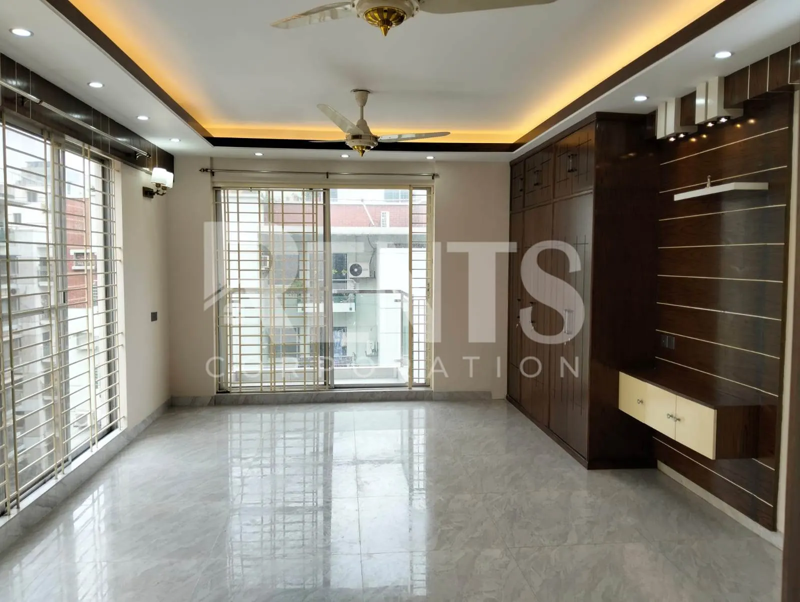 Villa on Hollywood Boulevard