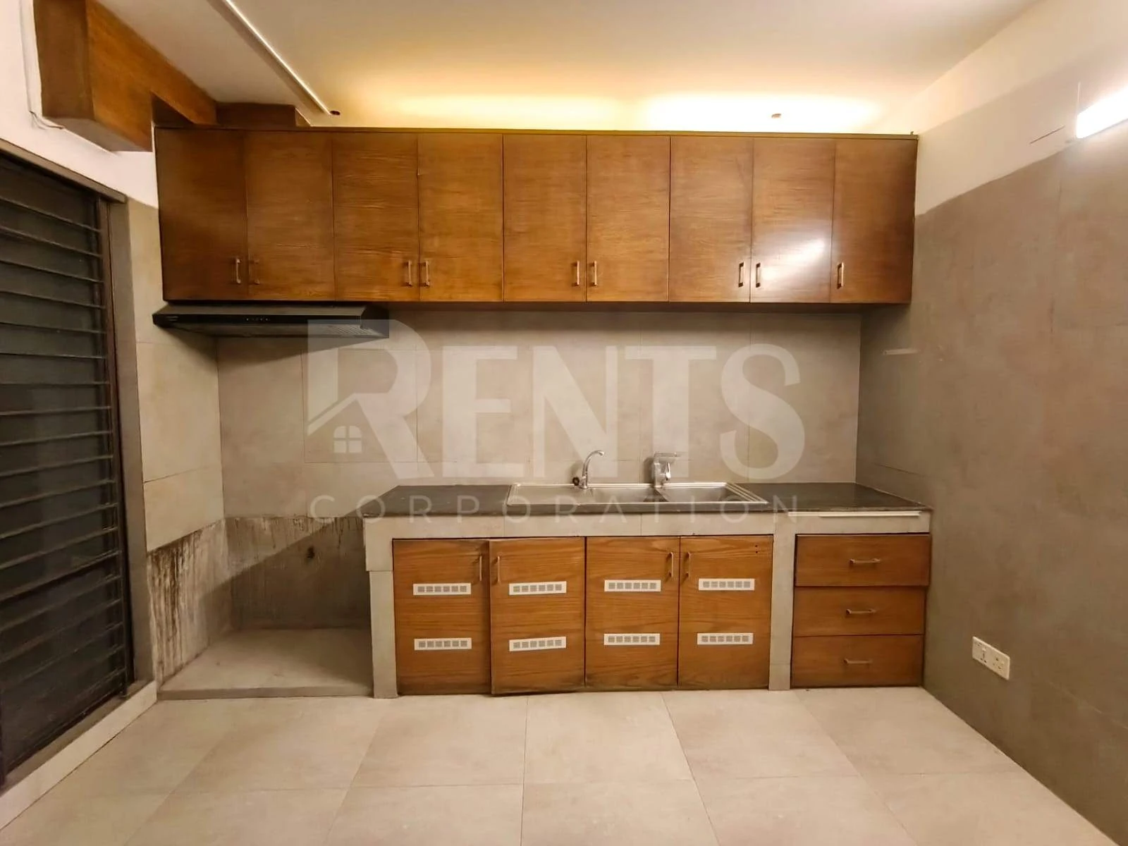 Villa on Hollywood Boulevard